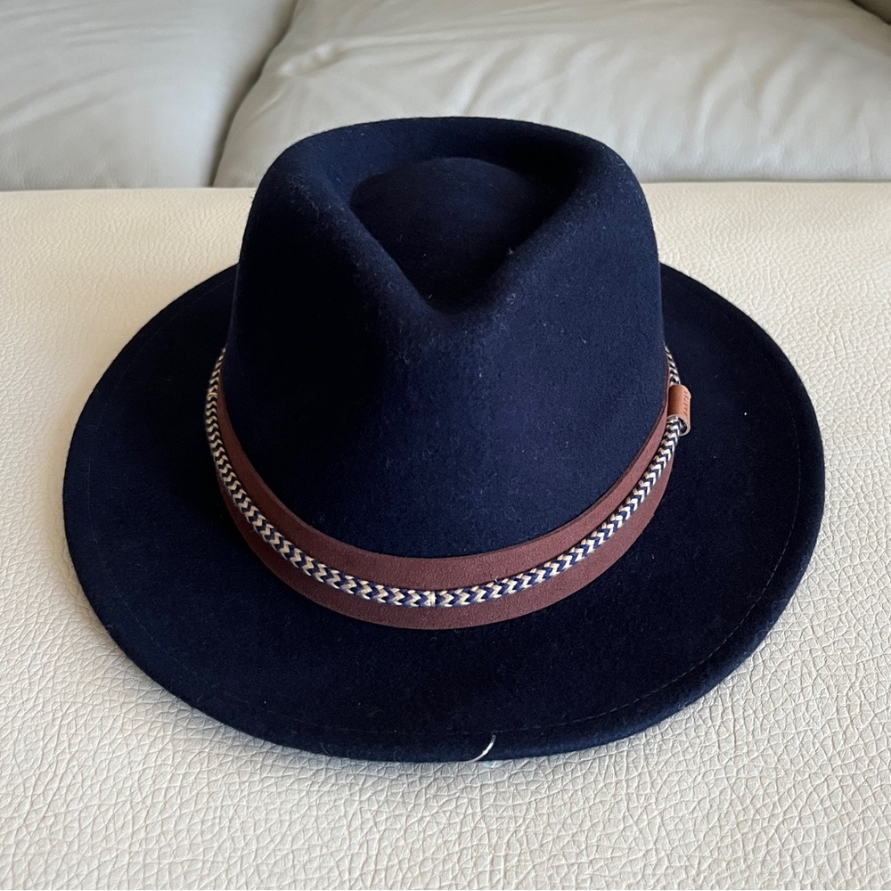 NWT - Barts Adult 100% Wool Taxas Hat - Size M/L